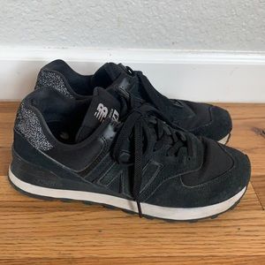 New balance 574 sneakers black and white size 8